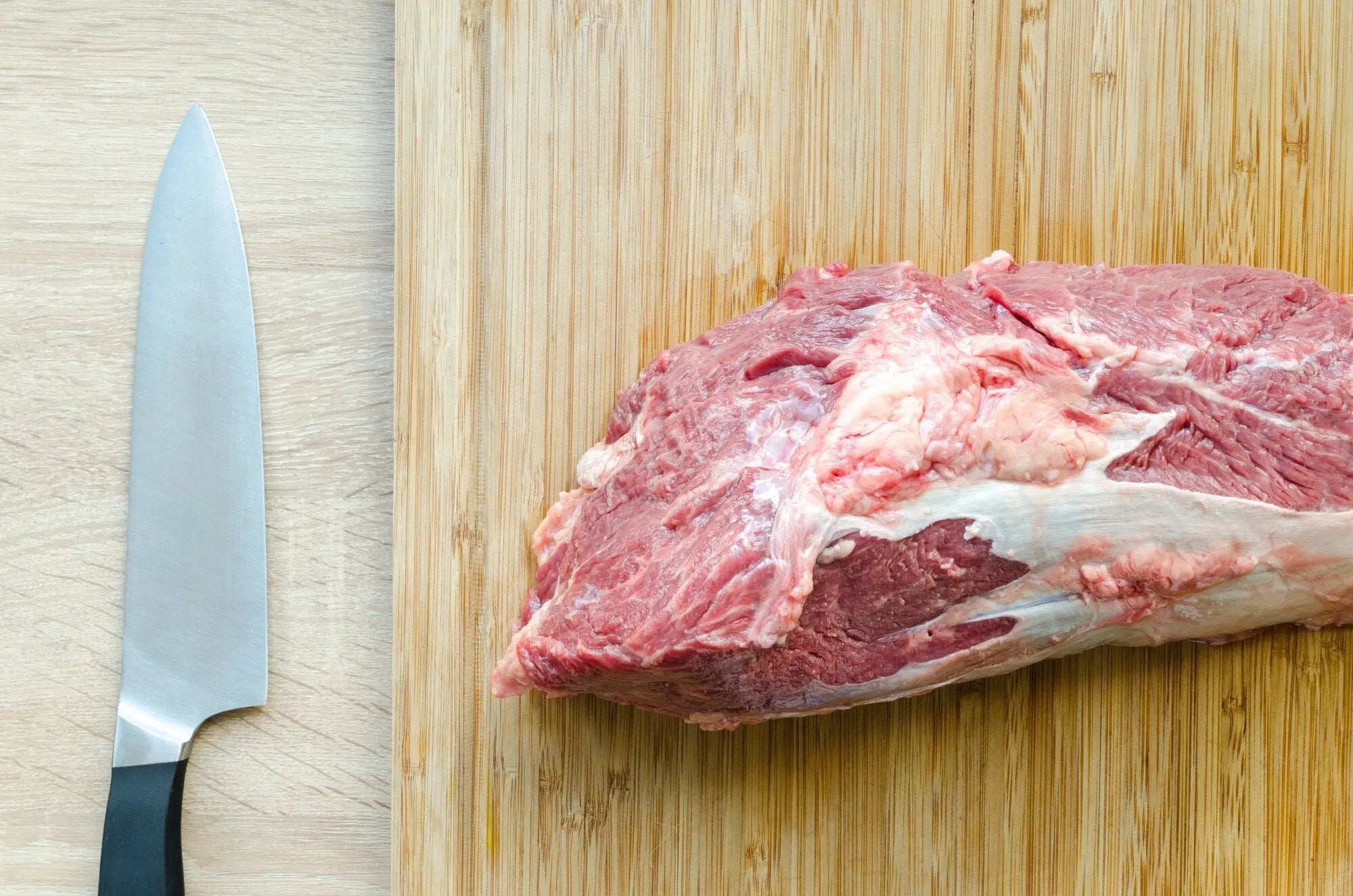 8 Features to Look for When Choosing the Ideal Meat-Cutting Knife