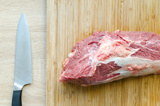 8 Features to Look for When Choosing the Ideal Meat-Cutting Knife