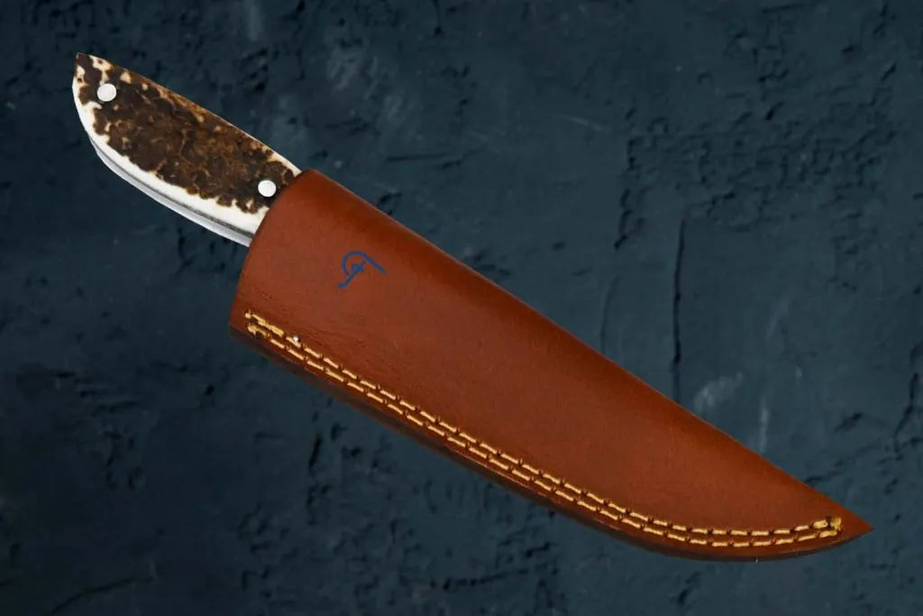 Damascus-steel-hunting-knife