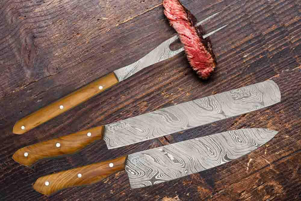 Grill Master | BBQ Knife Set | Damascus Steel Blade | Olive Wood Handle.