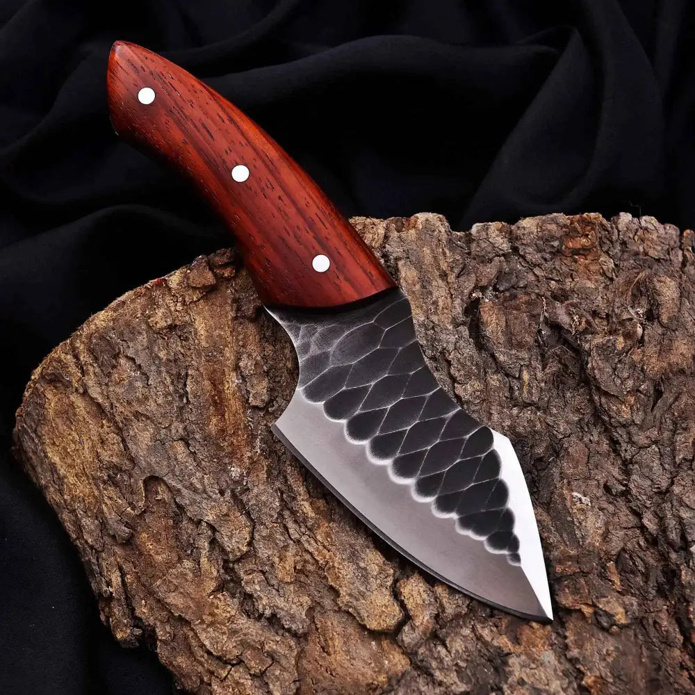 Janeema Couter hand-forged durable 440C hunting knife with hammered blade