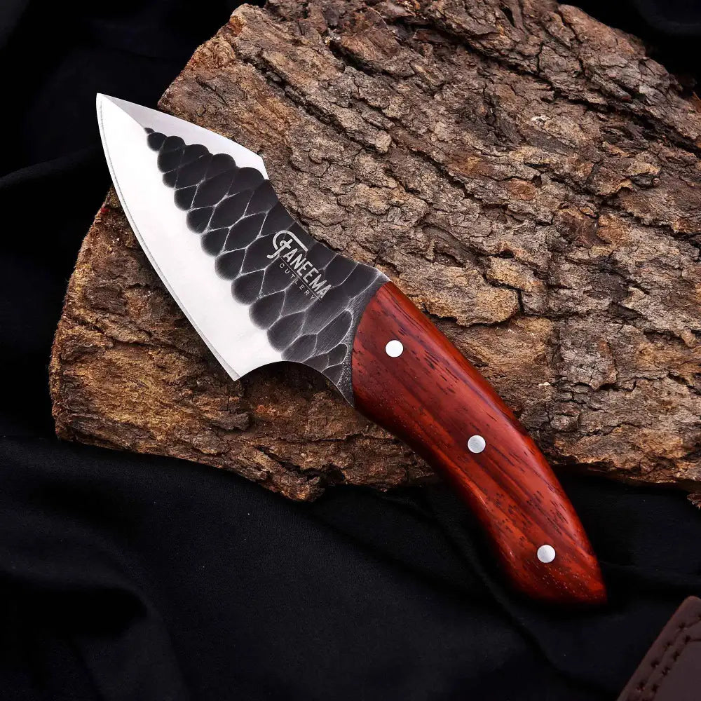 Janeema Couter hand-forged durable 440C hunting knife with engraved blade